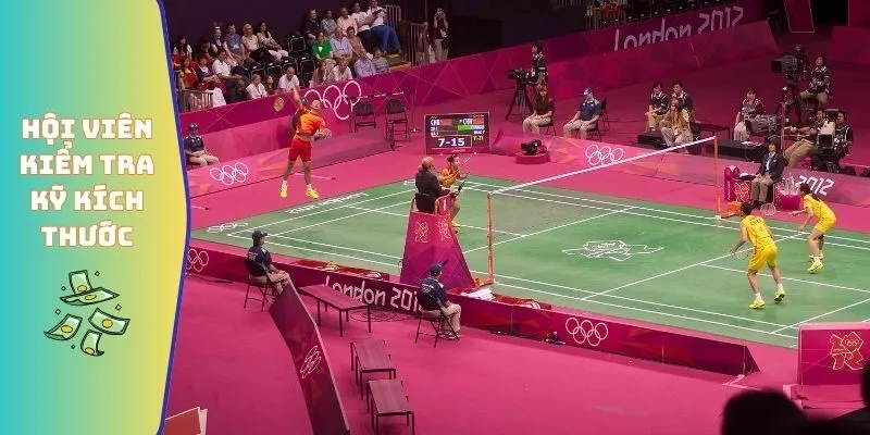 Hội viên kiểm tra kỹ kích thước