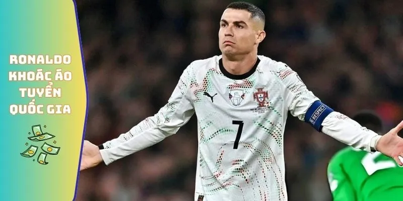 Ronaldo khoác áo tuyển quốc gia