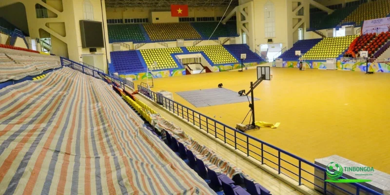 sân vận động quần ngựa