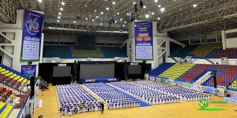 sân vận động quần ngựa