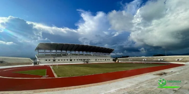 sân vận động đà lạt