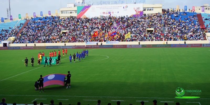 sân vận động thiên trường