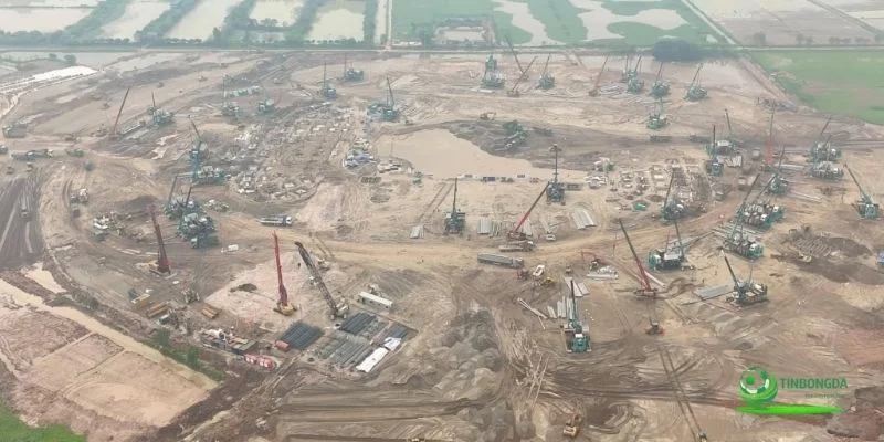 sân vận động Trống Đồng